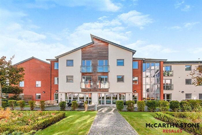 1 Bedroom Flat For Sale In Kings Place, Fleet Road, Fleet, GU51
