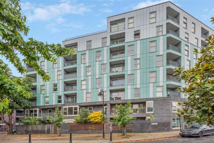 2 Bedroom Flat To Rent In Enid Street, London, SE16