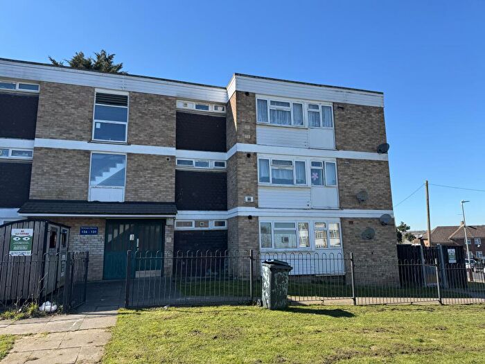2 Bedroom Flat To Rent In Tennyson Avenue, Canterbury, CT1