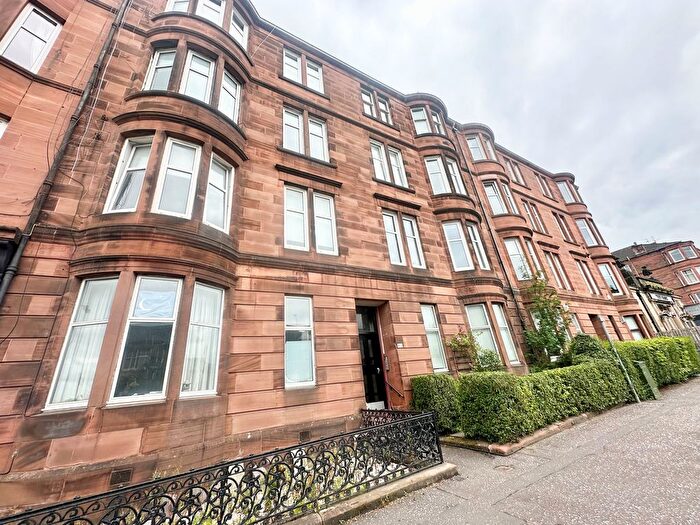 2 Bedroom Flat To Rent In Clarkston Road, Glasgow, G44