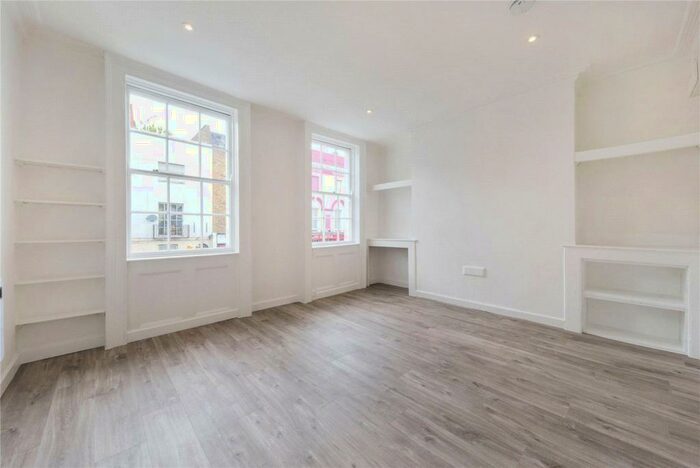 Flat To Rent In Parkway, Camden, London, NW1