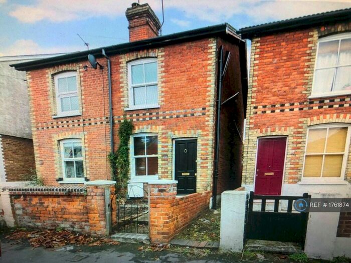 4 Bedroom Semi-Detached House To Rent In Denzil Road, Guildford, GU2