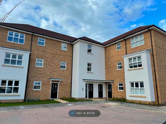 2 Bedroom Flat To Rent In Waterfield Close, Peterborough, PE3