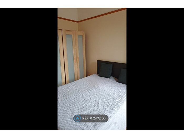 2 Bedroom Flat To Rent In Michael Road, London, E11