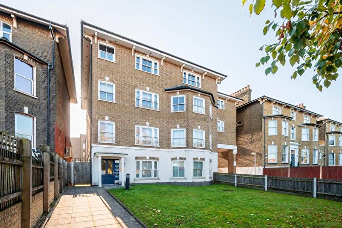 1 Bedroom Flat To Rent In Charlton Road, Blackheath, London, SE3