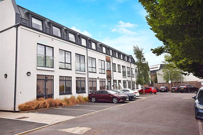 2 Bedroom Flat To Rent In Bardolph Road, Richmond, TW9