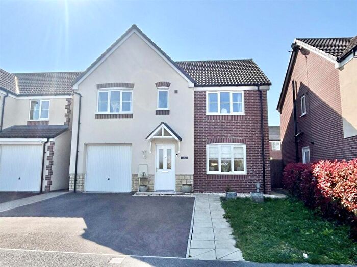 5 Bedroom Detached House For Sale In Atkyns Drive, Tuffley, Gloucester, GL4