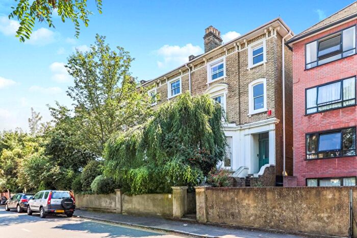 2 Bedroom Flat To Rent In Kingston Upon Thames, KT1