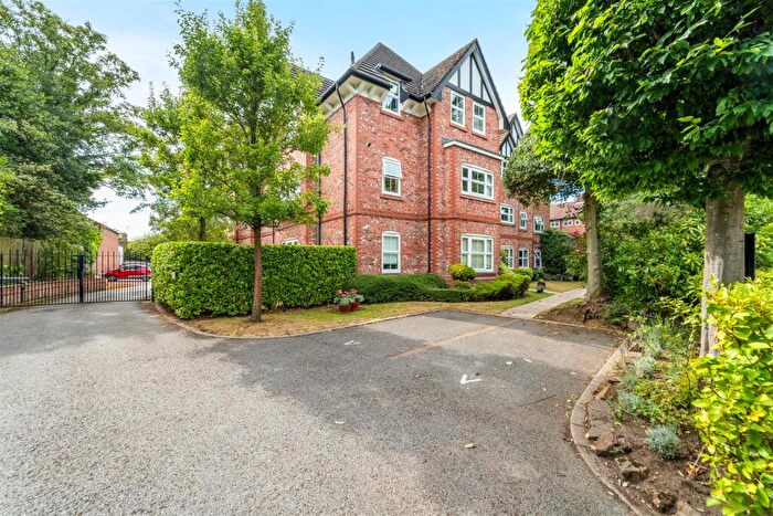 2 Bedroom Apartment For Sale In Roselands, Harboro Road, Sale, M33