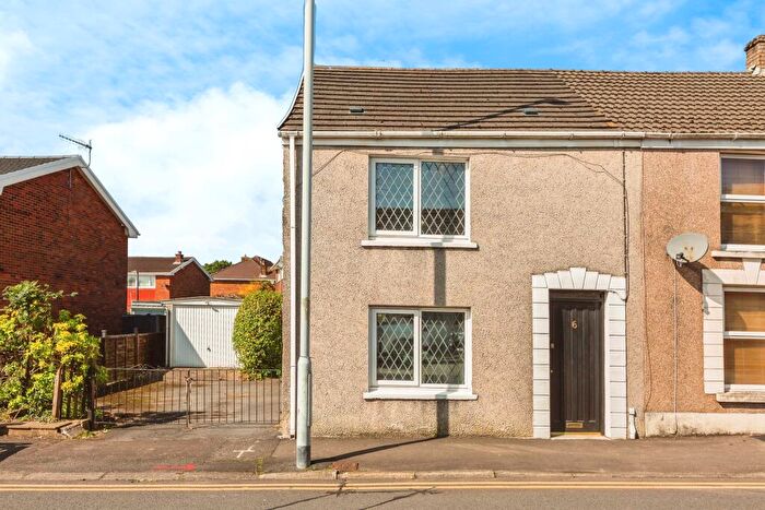 2 Bedroom End Of Terrace House For Sale In Swansea Road, Pontlliw, Swansea, SA4
