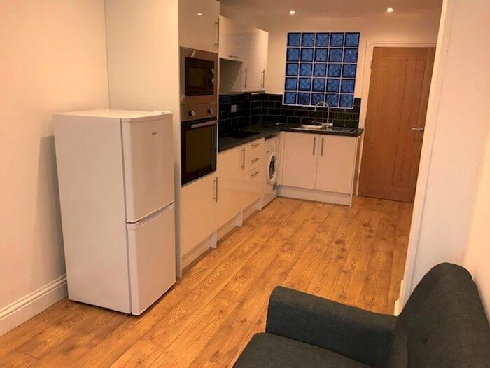 1 Bedroom Property To Rent In Kirk Close, Wolvercote, Oxford, OX2