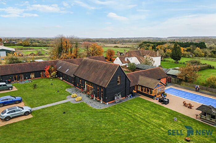 7 Bedroom Detached House For Sale In **Blend Of Old & New** Water Lane, MK41