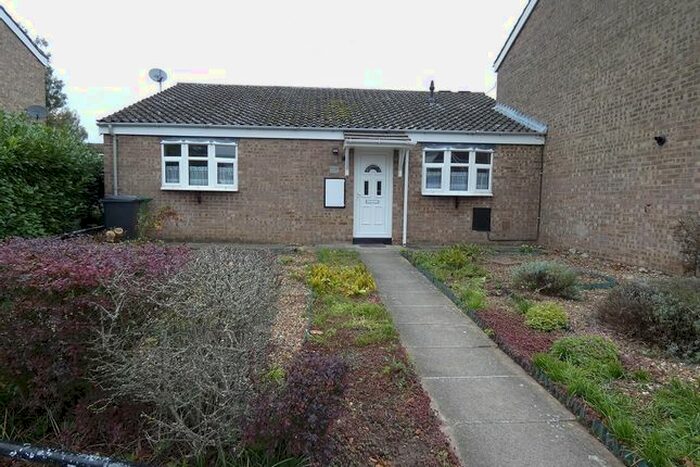 2 Bedroom Bungalow To Rent In Edith Cavell Close, Thetford, IP24