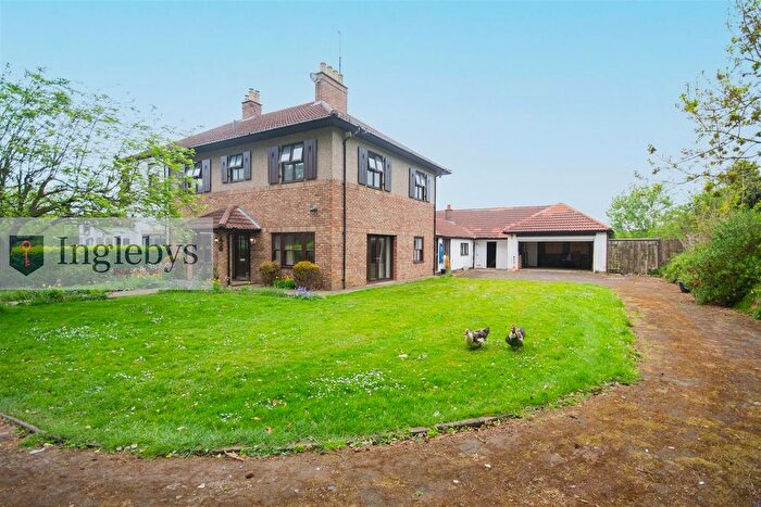 4 Bedroom Semi-Detached House For Sale In The Firs, Boosbeck, TS12