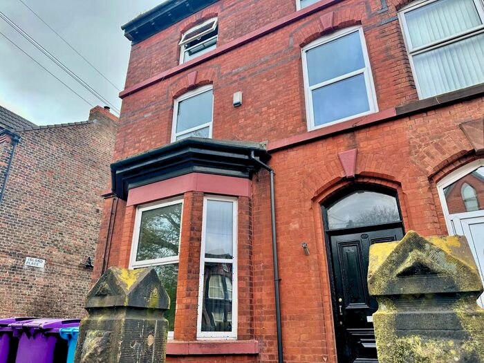 2 Bedroom House To Rent In Island Road, L19