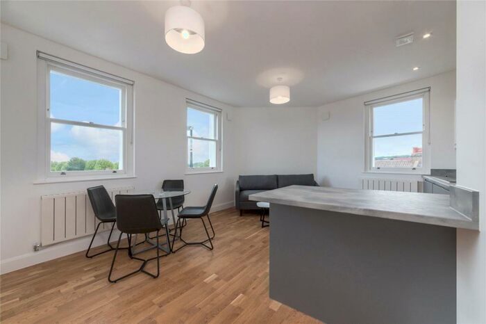 1 Bedroom Flat To Rent In Parchmore Road, Thornton Heath, Surrey, CR7