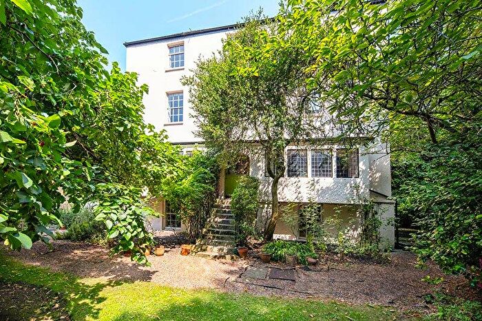 5 Bedroom Semi-Detached House For Sale In South End Road, London, NW3