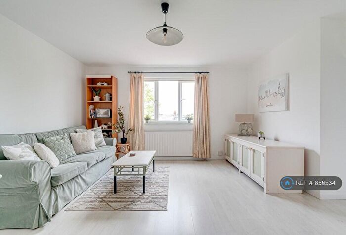 2 Bedroom Flat To Rent In Cornmow Drive, London, NW10