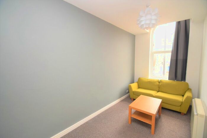 1 Bedroom Flat To Rent In Wilmslow Road, Withington, Manchester, M20