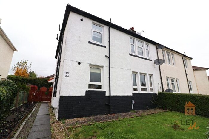 2 Bedroom Flat To Rent In Kelburne Oval, Paisley, PA1