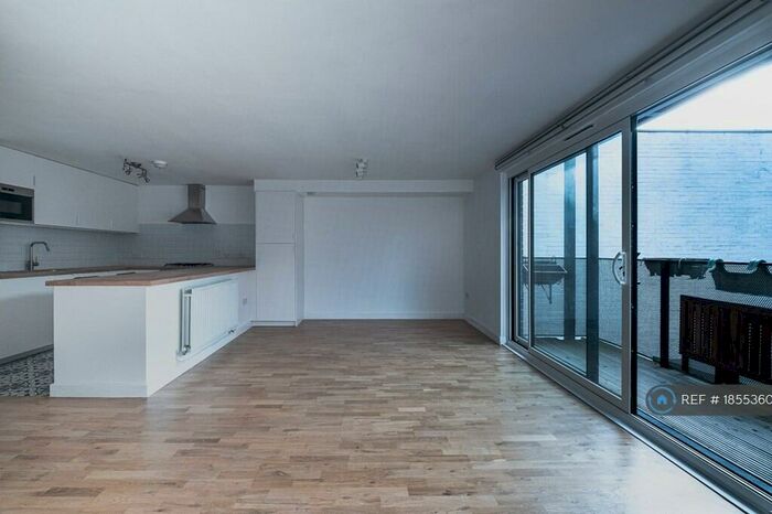 2 Bedroom Flat To Rent In Clarence Road, London, E5