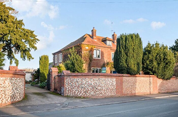 6 Bedroom Detached House For Sale In Linden House, Amesbury, SP4