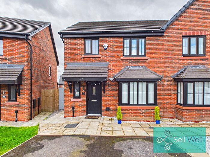 3 Bedroom Semi-Detached House For Sale In Terracotta Gardens, Worsley, Manchester, M28