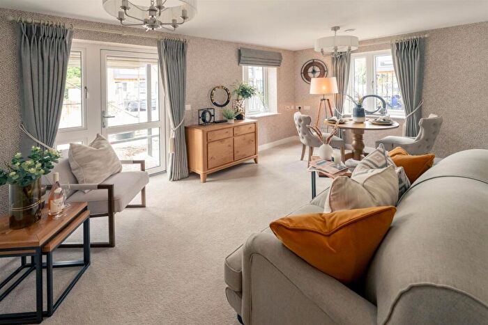 1 Bedroom Apartment For Sale In Springs Court, Field Close, East Riding Of Yorkshire, HU16