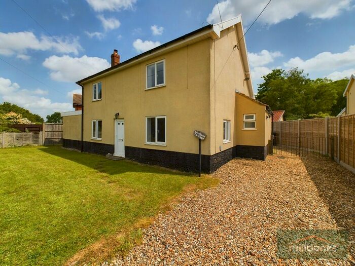 3 Bedroom Cottage For Sale In Chapel Street, Rockland St Peter, NR17