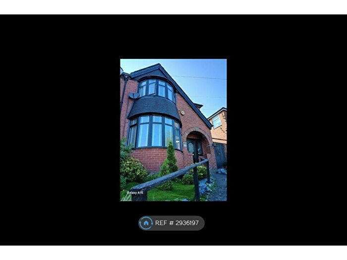 3 Bedroom Semi-detached House To Rent In Rochdale Road, Manchester, M9