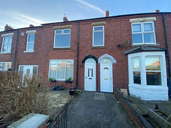 2 Bedroom Flat For Sale In Laurel Terrace, Holywell, Whitley Bay, NE25