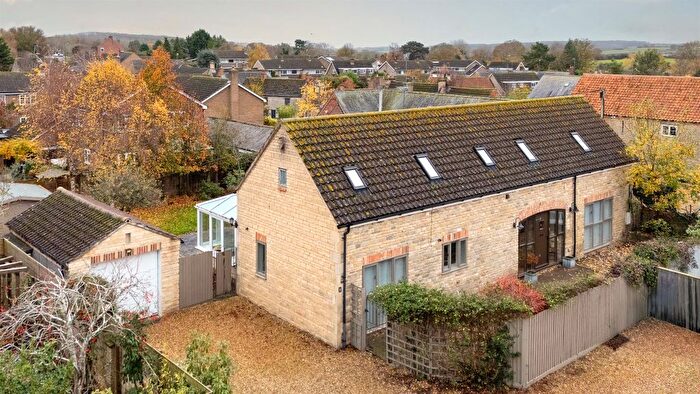 4 Bedroom Barn Conversion For Sale In Kennel Hill, Brigstock, Kettering, NN14
