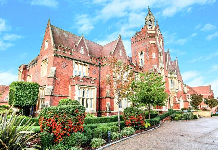 2 Bedroom Apartment For Sale In The Clock Tower, The Galleries, CM14