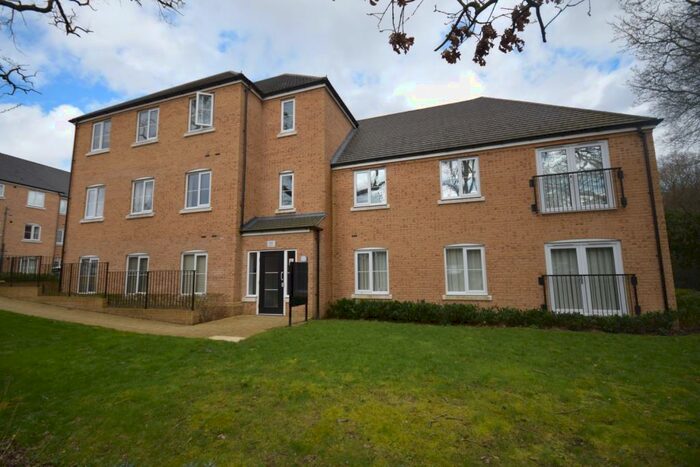 2 Bedroom Flat To Rent In Waratah Drive Chislehurst, BR7