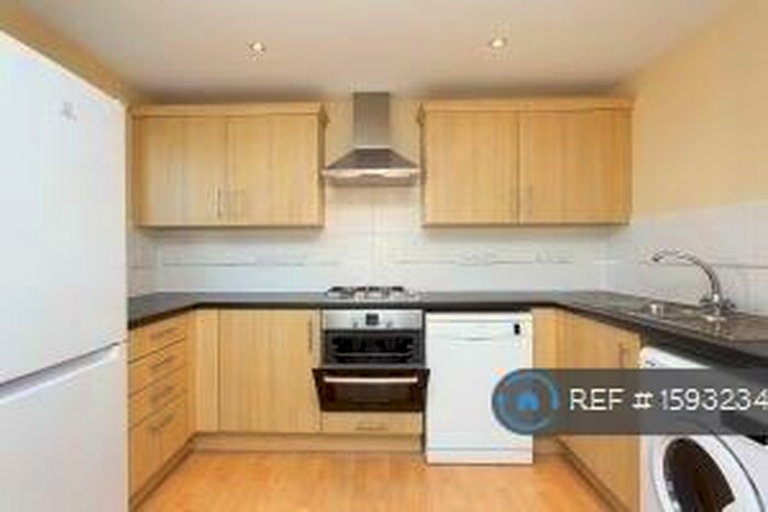 2 Bedroom Flat To Rent In Black Eagle Drive, Ebbsfleet, DA11