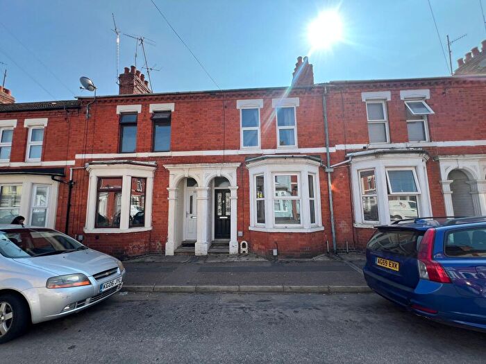 2 Bedroom House To Rent In Symington Street, Northampton, NN5