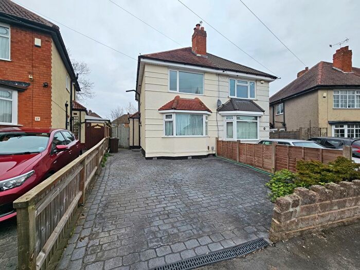 2 Bedroom Semi Detached House For Sale In Rock Grove, Solihull, B92