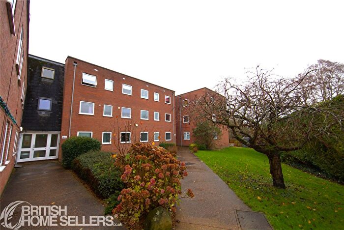 2 Bedroom Flat For Sale In Grove Court, Arlesey, Bedfordshire, SG15