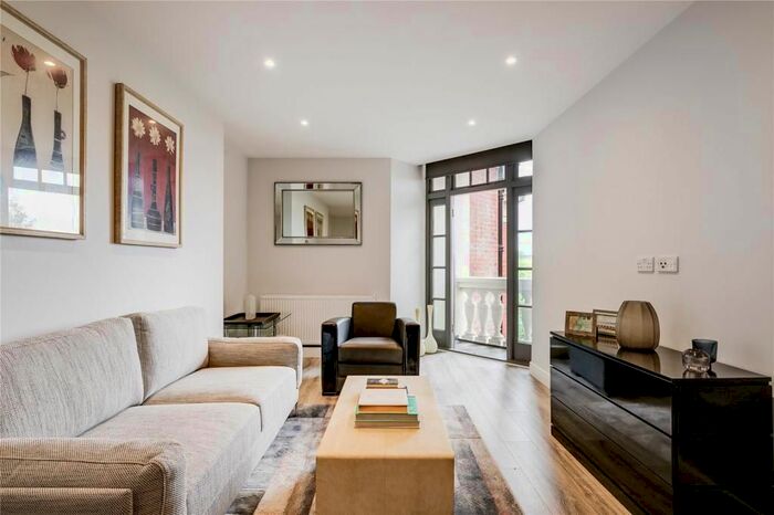 3 Bedroom Flat To Rent In Maida Vale, London, W9