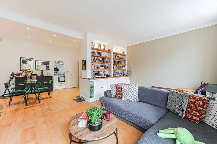 3 Bedroom Flat To Rent In Cheniston Gardens, High Street Kensington, London, W8