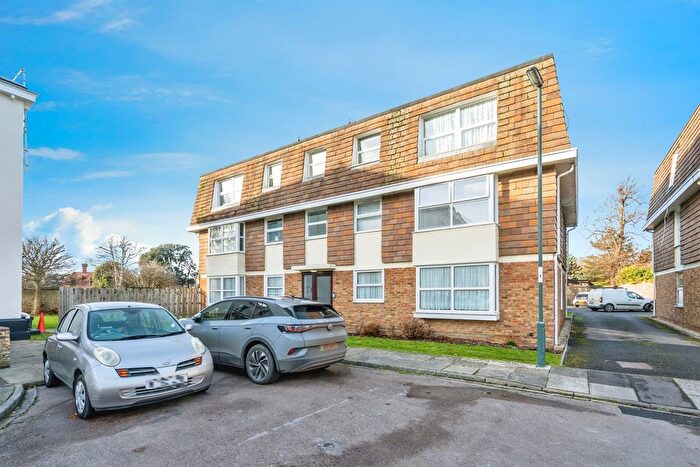 1 Bedroom Flat For Sale In Sudley Gardens, Bognor Regis, PO21