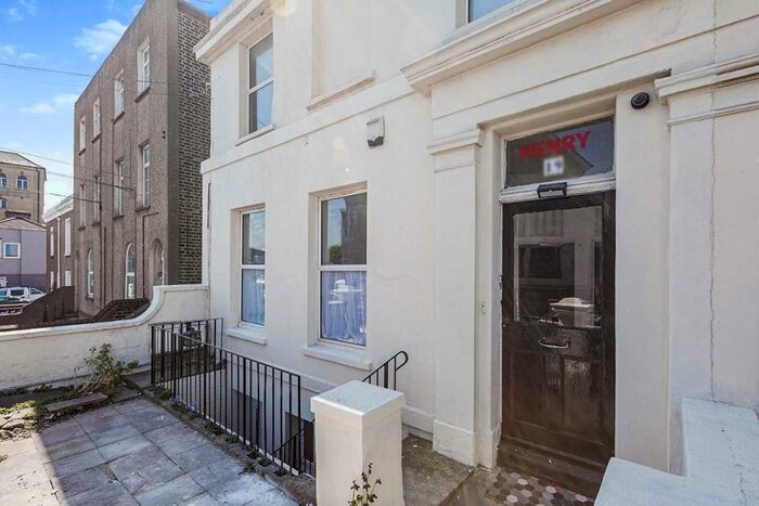 5 Bedroom Semi-Detached House To Rent In Dover Road, Northfleet, Gravesend, Kent, DA11