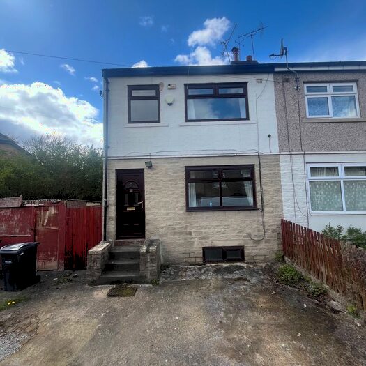3 Bedroom End Of Terrace House To Rent In Bradley Street, Frizinghall, Bradford, BD9