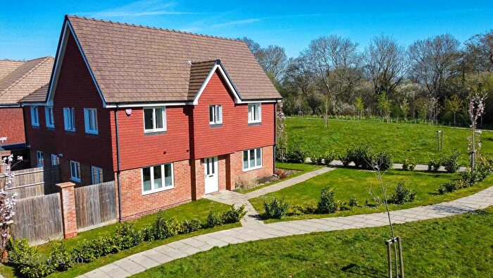 3 Bedroom Semi-Detached House To Rent In Hoadley Avenue, Burgess Hill, RH15