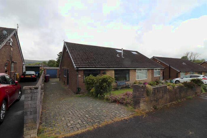 4 Bedroom Semi-Detached House To Rent In Abbey Crescent, Darwen, BB3