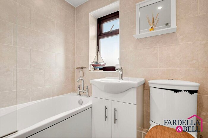 2 Bedroom Semi-Detached House For Sale In Hillside, Burnley, BB11