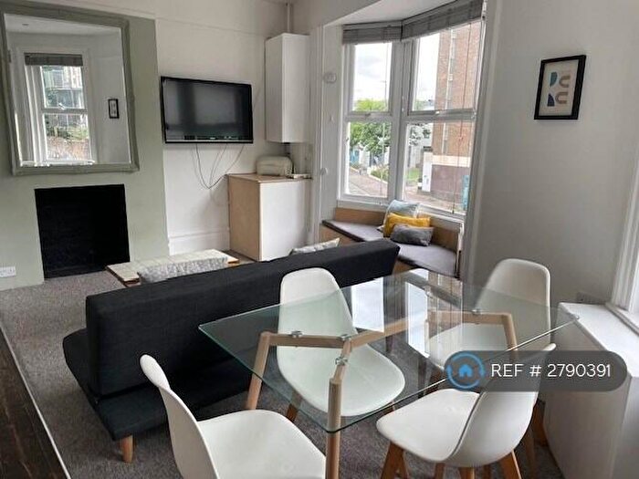 3 Bedroom Maisonette To Rent In Argyle Road, Brighton, BN1