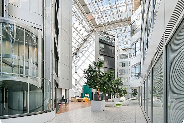 Studio For Sale In Trinity Square, Hounslow, TW3