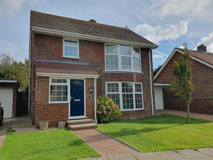 4 Bedroom Detached House To Rent In Lindfield Avenue, Seaford, BN25