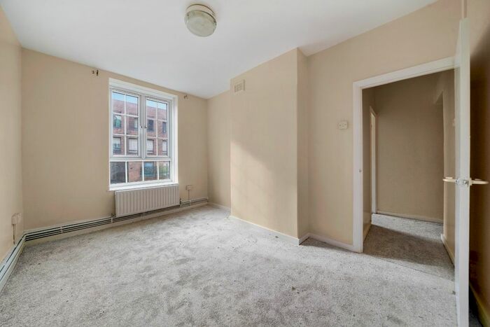 1 Bedroom Flat To Rent In East Dulwich Estate, London, Greater London, SE22